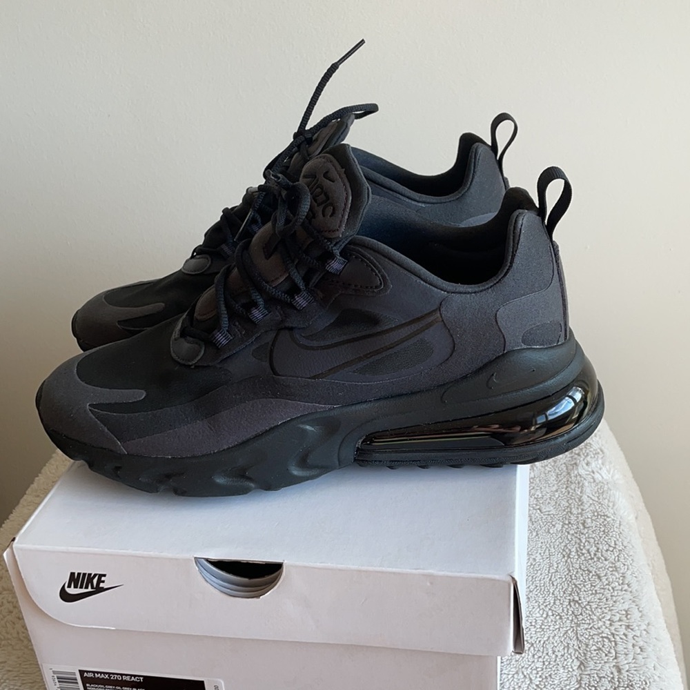 Air Max 270 React